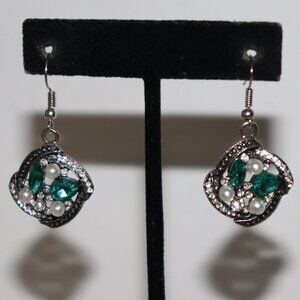 🖤 Beautiful Gunmetal, Pearl & Rhinestone Dangle Earrings – 1 5/8" Vintage Drama